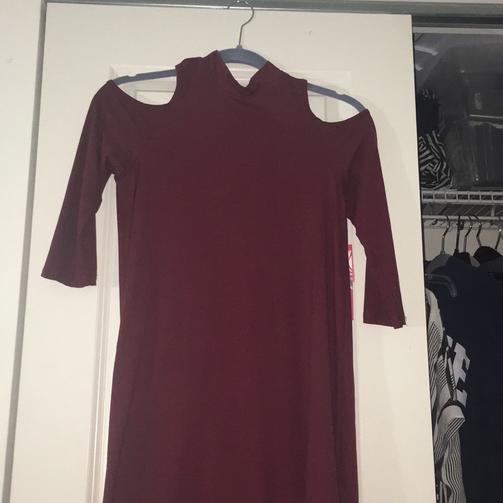 Im selling a never worn picante drees